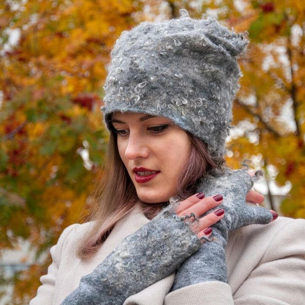 Grey merino wool hat with curls of sheep, Felt hat, felted wool hat, merino wool hat, elegant woman hat, warm winter accessory, GIFT for her