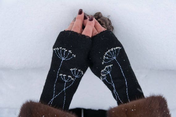 Felted wool fingerless gloves Merino wool felted mittens Womens winter Mittens Felt fingerless mittens Felted black fingerless gloves