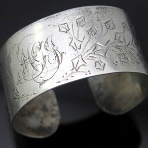 Henry Bourne ENGLAND Birmingham Antique Leaves Pattern Solid Sterling Silver 5.75&quot; Cuff Bracelet Engraved