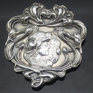 Highly Collectible // MMA Metropolitan Museum of Art // Art Nouveau High Relief Floral Accents // Solid Sterling Silver XL Brooch / Pendant