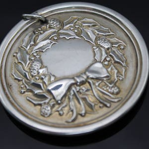 LUNT 1977 Vintage // Relief Hollow Two Sided Christmas Collectible Ornament Solid Sterling Silver