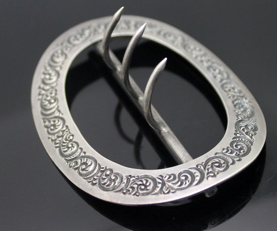 Hallmarked Vintage Embossed Gothic Swirls Pattern… - image 3