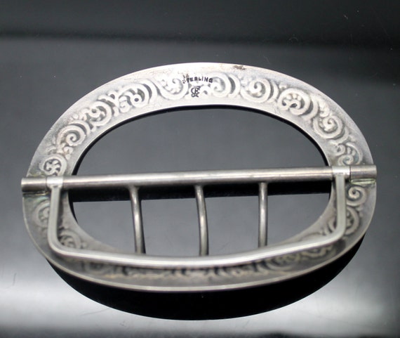 Hallmarked Vintage Embossed Gothic Swirls Pattern… - image 4