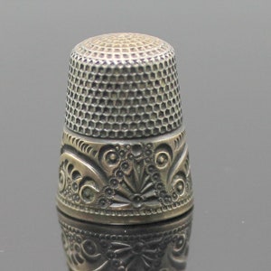 GIFT IDEA !! Hallmarked Antique Collectible Patterned Solid Sterling Silver Sewing Thimble Size 9
