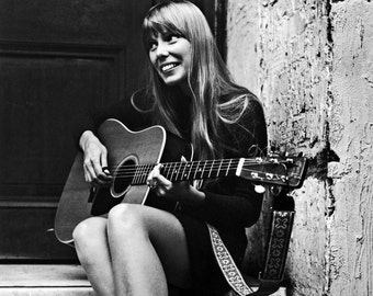 JONI MITCHELL 5x7 or 8x10 Photo Print Hollywood 1960s Sexy Singer Songwriter, Acoustic Guitar Portrait