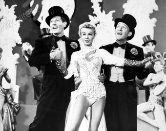 WHITE CHRISTMAS 5x7 or 8x10 Bing Crosby, Vera-Ellen, & Danny Kaye 1954 Vintage Musical Movie Still Portrait