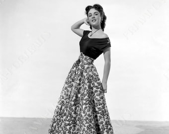 ELIZABETH TAYLOR 5x7, 8x10, 11x14 Photo Print Hollywood Classic 1948 "Date With Judy" Stunning Youthful Actress Portrait