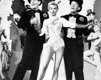 white christmas 5x7 or 8x10 bing crosby vera ellen danny kaye 1954 vintage musical movie still portrait - Black And White Christmas Movie white christmas 5x7 or 8x10 bing crosby vera ellen danny kaye 1954 vintage musical movie still portrait - Black And White Christmas Movie