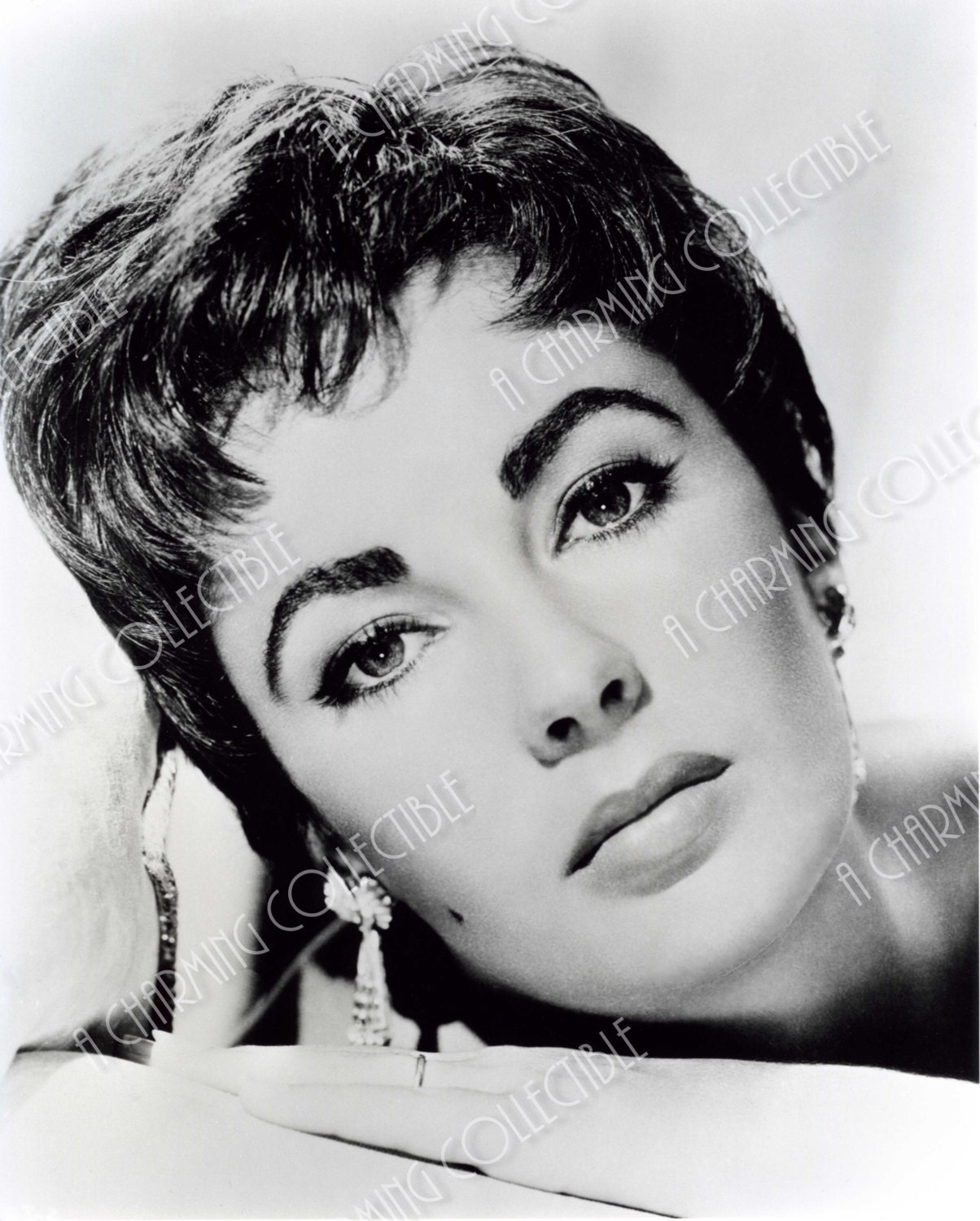 ELIZABETH TAYLOR 5x7 or 8x10 or 11x14 Photo Print Hollywood
