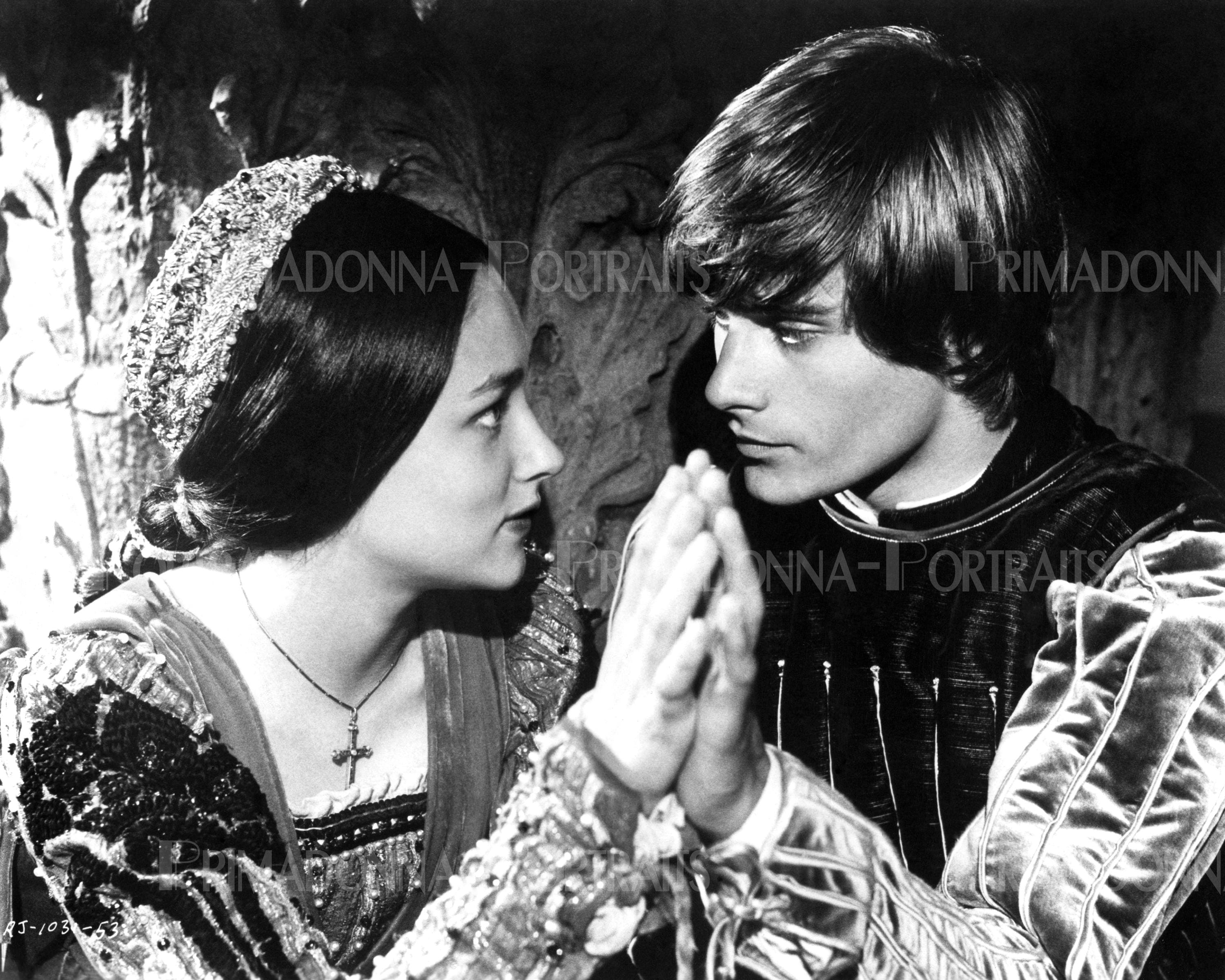 Olivia hussey - Etsy 日本