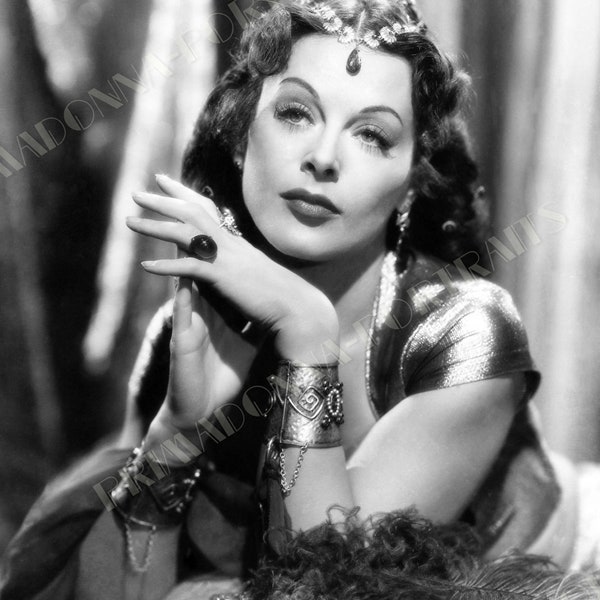 HEDY LAMARR 5x7 8x10 or 11x14 1949 "Samson & Delilah" Black and White Sultry Graceful Glamour Actress, Enchantress Photo Print