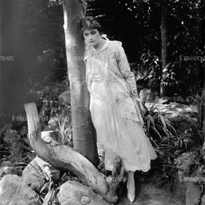 THEDA BARA 5x7 or 8x10 "Hoover Art L.A." 1920s, Vamp Actress Photo Print Hollywood Classic Silent Era Actress Sexy Portrait