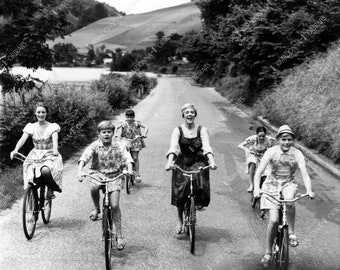 JULIE ANDREWS 5x7 or 8x10 1965 &quot;Sound of Music&quot; Photo Print Bicycle Von Trapp Kids, 1960s Actress Movie Still