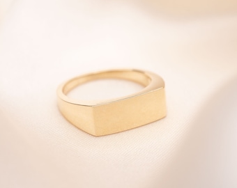 14k Gold Rectangle Signet Ring: Custom Engraved Solid Gold