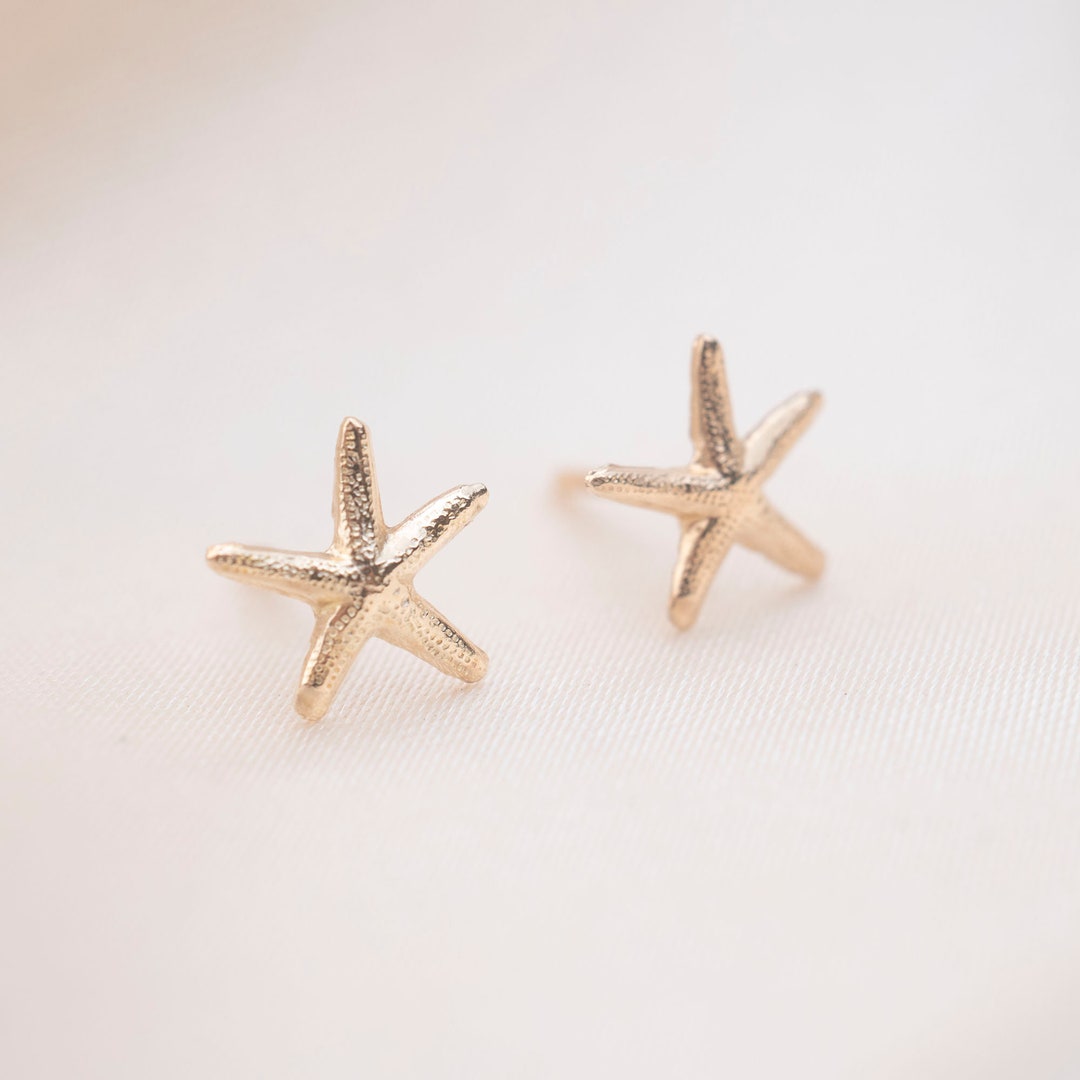 Gold starfish stud earrings Clearance