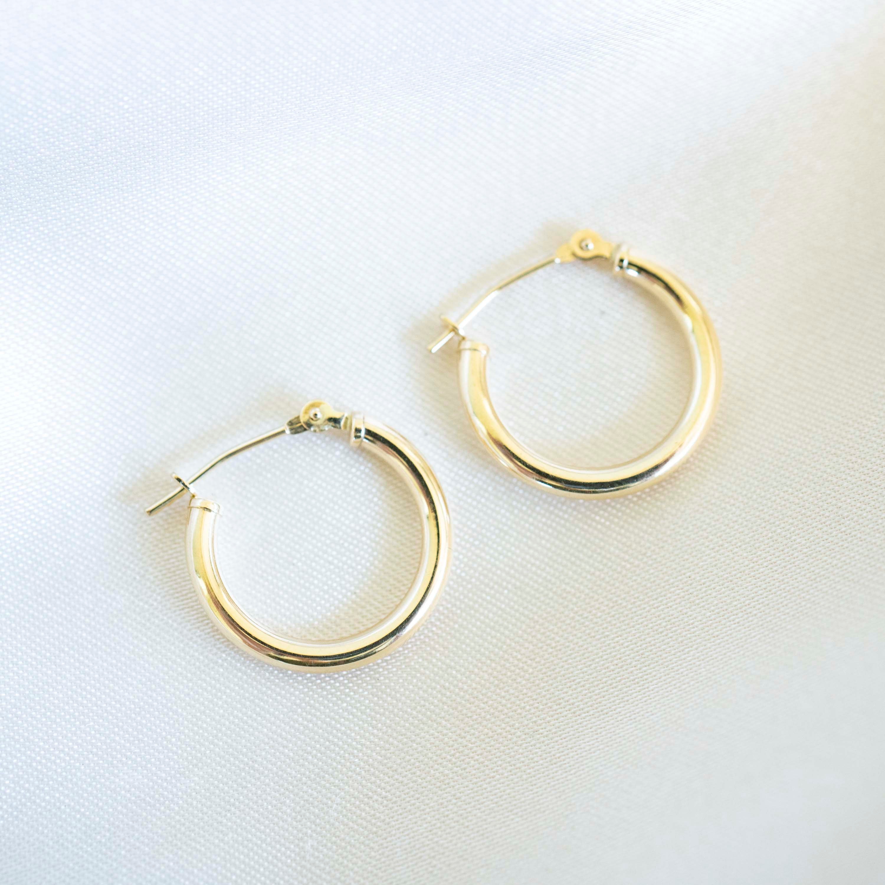 14k Solid Gold Hoops 15mm Lightweight Hoops Clasp Hoops Etsy