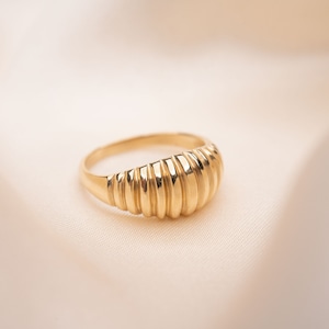 14k Gold Ribbed Dome Ring, Gold Dome ring, 14k Solid Gold Ring, Wedding Ring, Holiday Gift, Gift for Her, Holiday, Gift, Custom Ring,