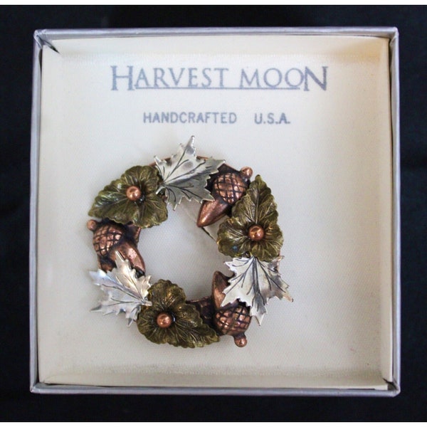 Marvella Harvest Moon Autumn Wreath Brooch Pin Maple Oak Leaf Fashion Jewelry