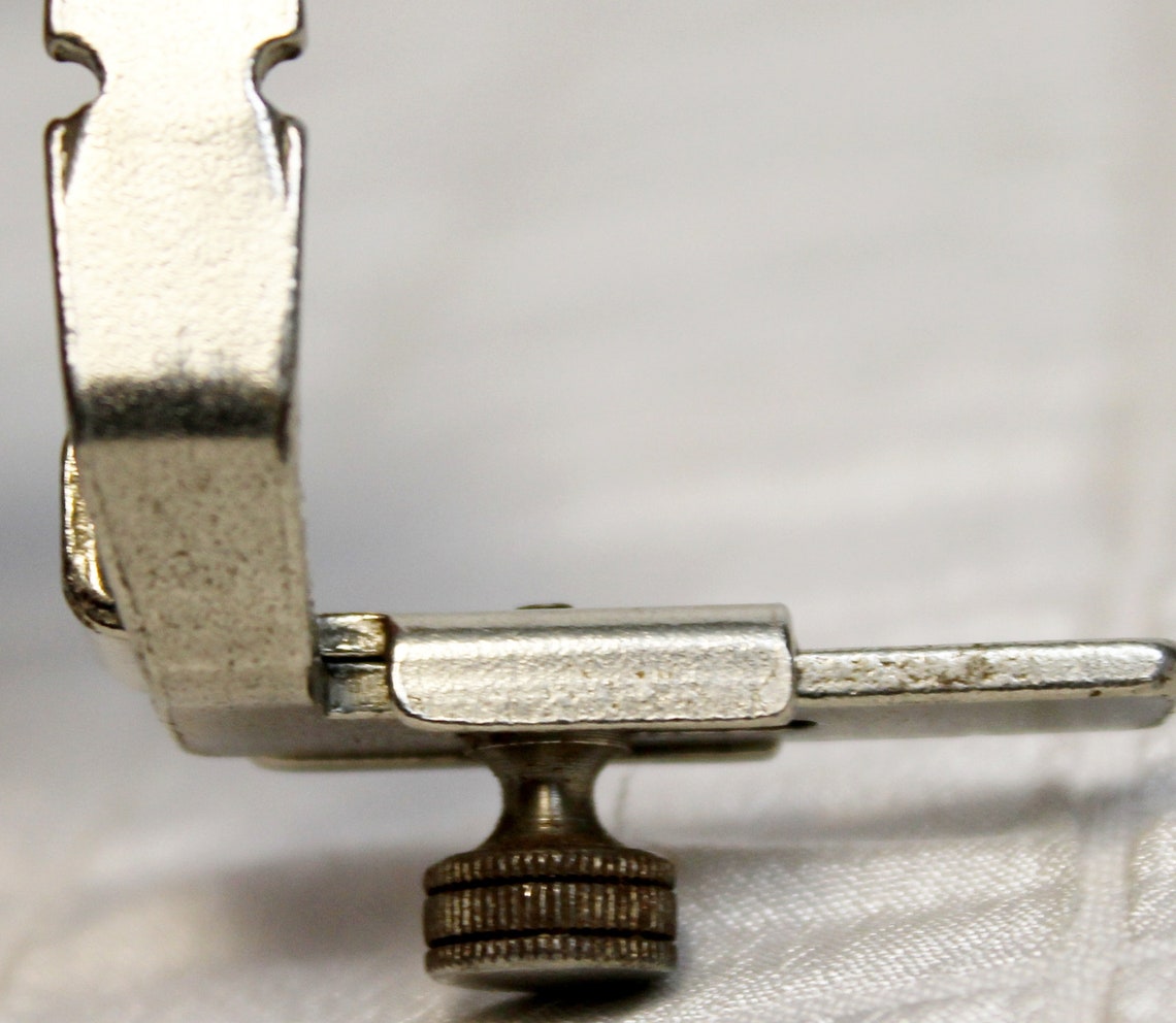 SINGER 121877 Complete Zipper FootSewing Machine Attachment Etsy