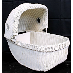 Vtg Baby Doll Rocking Carrier Wieg Mand Wieg Witte Rieten Metalen Kinderwagen