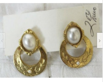 Faux Gold & Pearl Earrings Embossed Raised Fancy Studs Flower