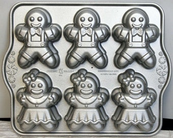 Nordic Ware Gingerbread Boy/Girl/Kids Pan Metal 6 Muffins Baking Holiday 1.06L