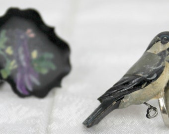 VTG Bird Screw-Back Earrings Mismatched Hand-Painted Non-Pierced Black Chickadee