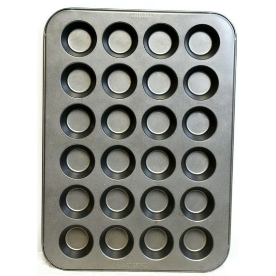 Crofton Large 24 Standard Size Cupcake Muffin Pan Baking -  Sweden