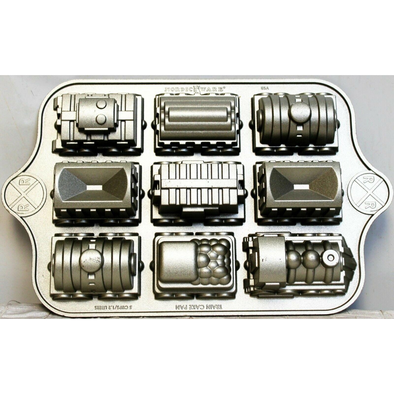 12pcs/set, Mini Bundt Pans (2.56''), Silicone Heritage Bundtlette Cake Mold,  For Fluted Tube Cake Making, Baking Tools, Kitchen Gadgets, Kitchen  Accessories