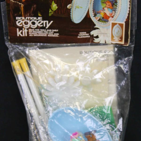 1973 Walco DIY Boutique Eggery Kit Craft Diorama 12506 Country Playmates