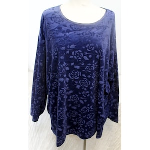 Extra Shenanigans Blue Embossed Velvet Rose Blouse Women&#39;s 3X Holiday Party