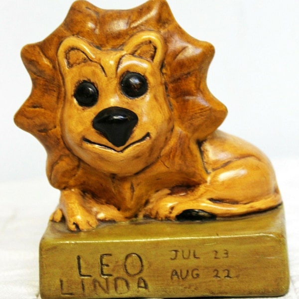 VTG 1974 Hand Painted Zodiac Lion Figurine Leo Linda Signed LKW 74 Jul 23-Aug 22