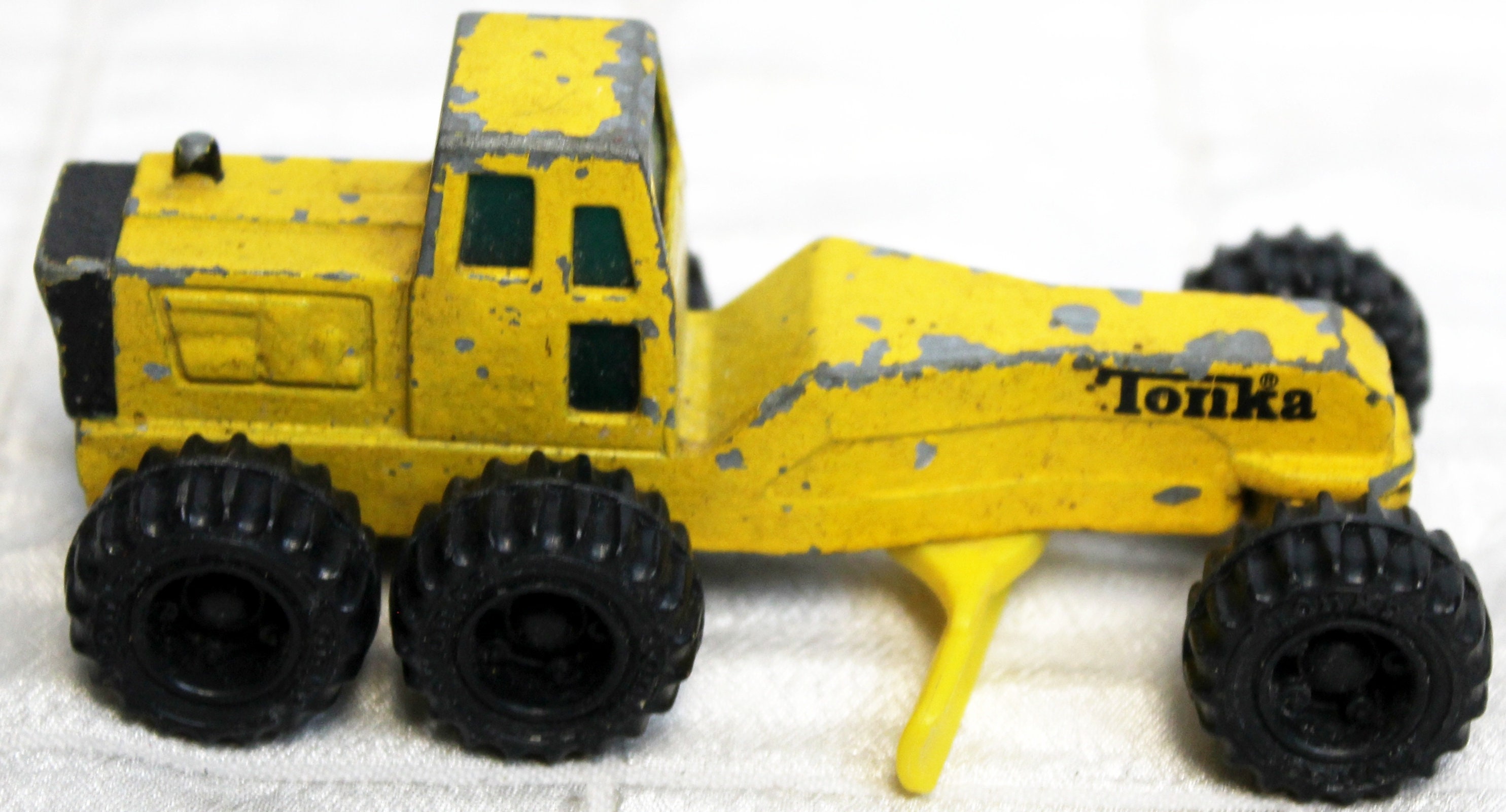 Tonka　ミニカー　昭和レトロ Rare Vintage TONKA TIN CAR NISSAN FAIRLADY Z YELLOW JAPANESE | eBay