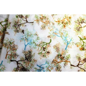 VTG 1970s White Polyester Multicolored Trees Thin Fabric Nature Autumn Fall Oak