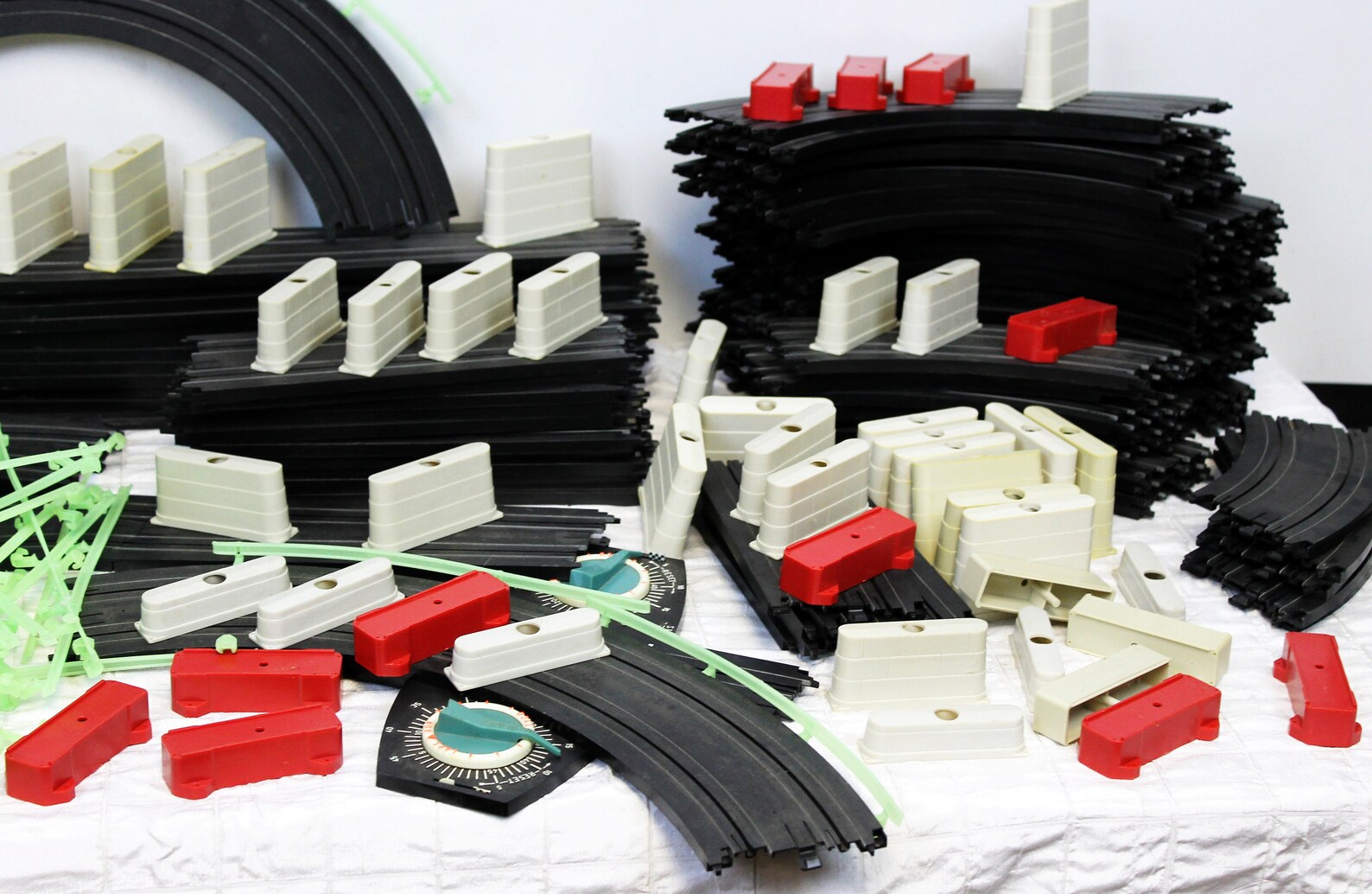 Tyco Electric Racing Set Nite Glow 1000 Slot Car Track P6622Q Etsy