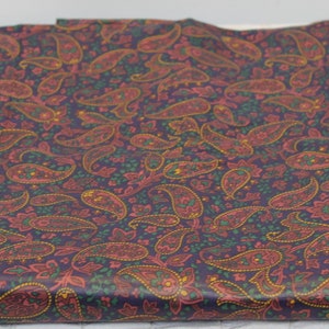 Longaberger Paisley by Waverly Christmas Colors Fabric Red Green Black