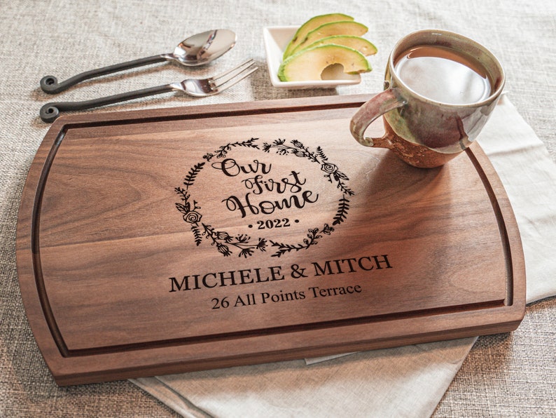 Real Estate Closing Gift, Housewarming Gift, New Home Gift, Personalized Cutting Board, Cutting Board, Realtor, Closing, Custom Realtor Logo 