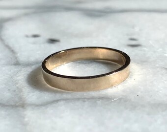 Simple wedding 14k gold band, handmade simple sustainable.