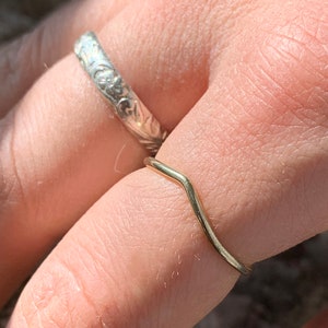 Recycled Chevron 14k gold band, handmade simple sustainable. image 2