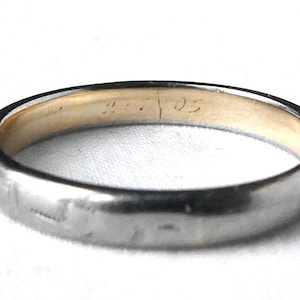 Antique 18K White Gold Art Deco 2.9mm Etched Wedding Band Stack Ring Dated 1905