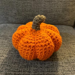 PATTERN ONLY - Pumpkin Plushie, Pumpkin Amigurumi, Crochet Pattern, Pumpkin Crochet Pattern, Pumpkin Pattern