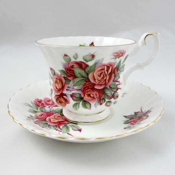 Royal albert Cup and saucer Centennial Rose (DEB) Royal albert Cup and saucer Centennial Rose (DEB)