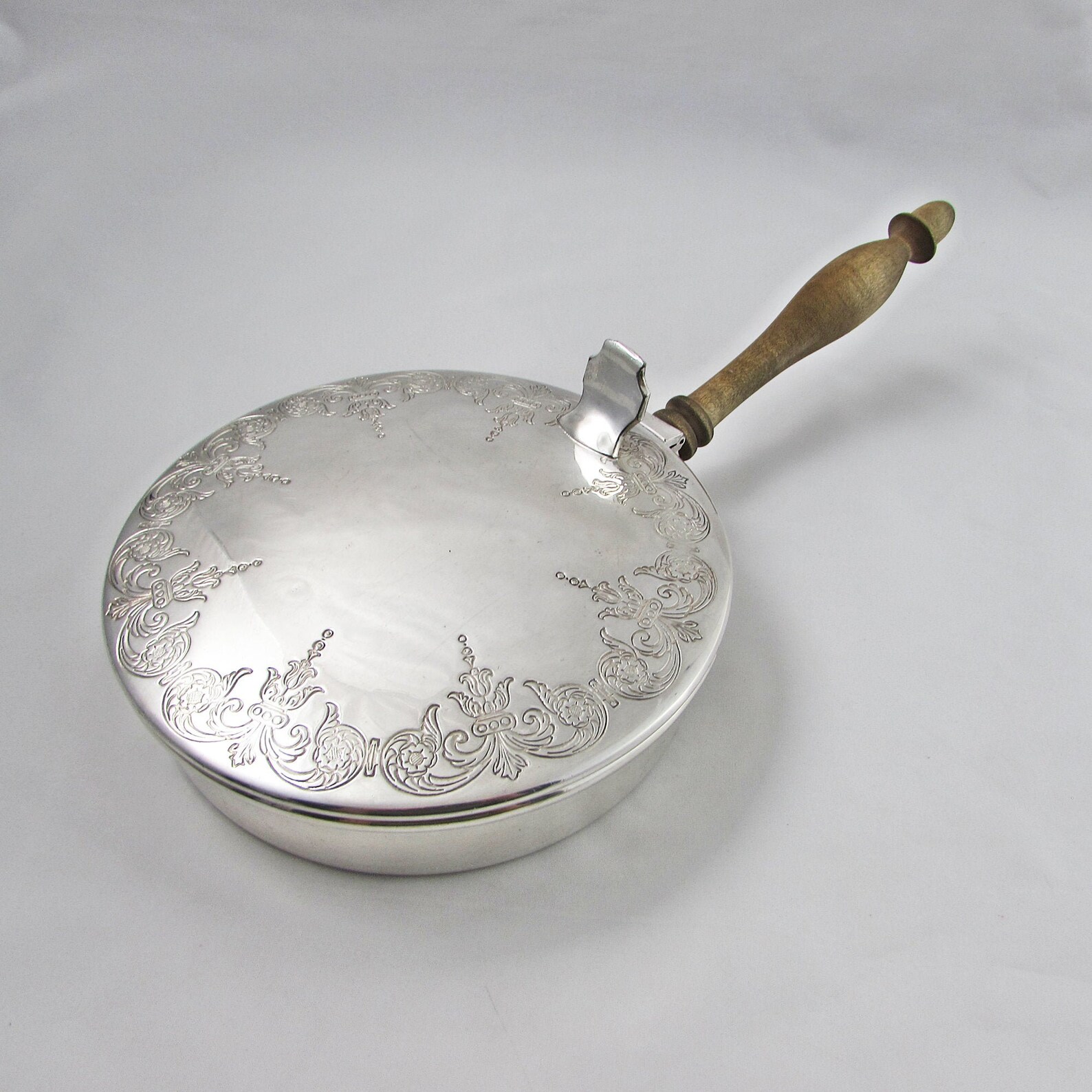 Vintage Silver Plated Warming Pan Serving Dish Chafing Pan Etsy