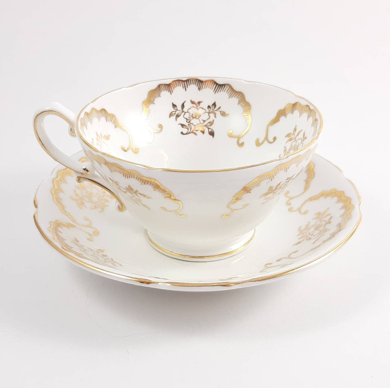 Stanley Tea Cup and Saucer, Gold Tea Cup, Yellow Blue Gold Teacup, Antique  Teacups Vintage, Teatime, English Tea Cups Vintage 