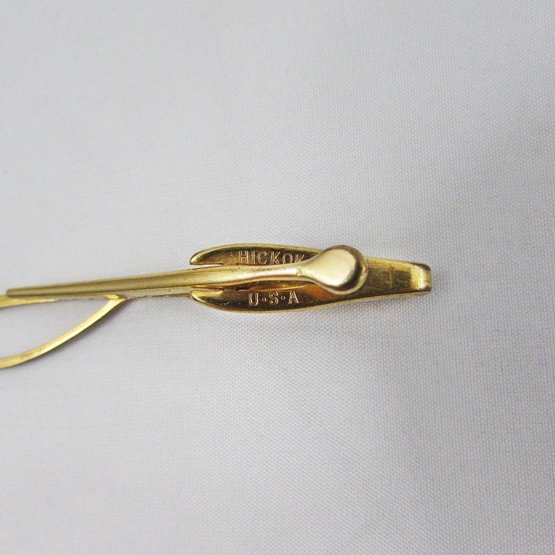 Tie Bar Clip 2.5 Inches Long Riding Crop Tie Clip by Hickok U.S.A. Gold Tone Vintage Equestrian Men/'s Accessory