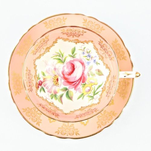 Broche Vintage Lisner - Forme Feuilles Et Baies En Lucite - Bijou Ancien Occasion