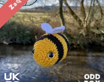 Crocheted bee