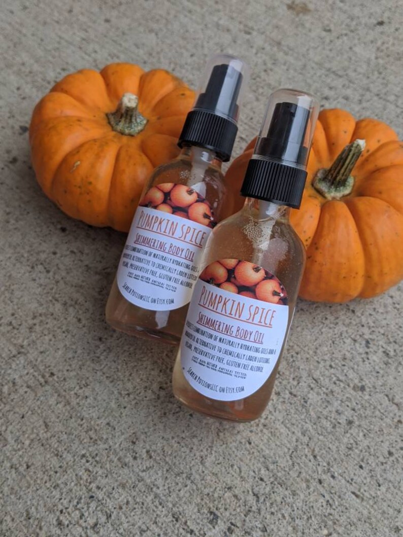 Pumpkin Spice Shimmering Body Oil image 4