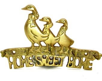Brass sign hooks - HOME SWEET HOME three geese - vintage 5 key hooks coat rack wall hanging display hooks - English rustic cottage row hooks