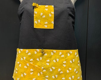 Unisex Children's Apron for Kitchen, Chef, Garden, Crafts, Christmas Gift, Apron with Pockets, fully adjustable Child Size